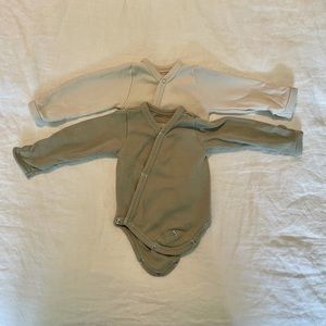 Lot of 4 Preemie kimono bodysuits LIKE NEW